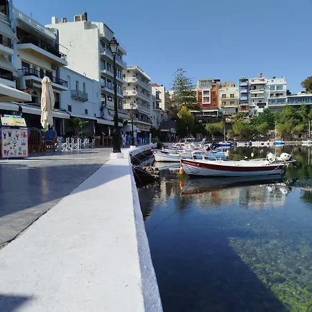 Gali's Boutique 2 Bedrooms Apartman *
